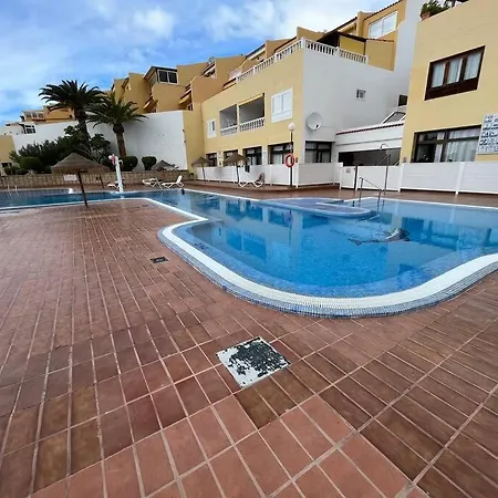 Smeraldo Tenerife San Eugenio * 아데제